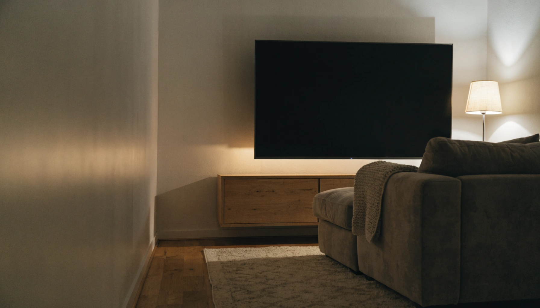 20 Small Media Room Ideas for a Cozy, Space-Smart Setup