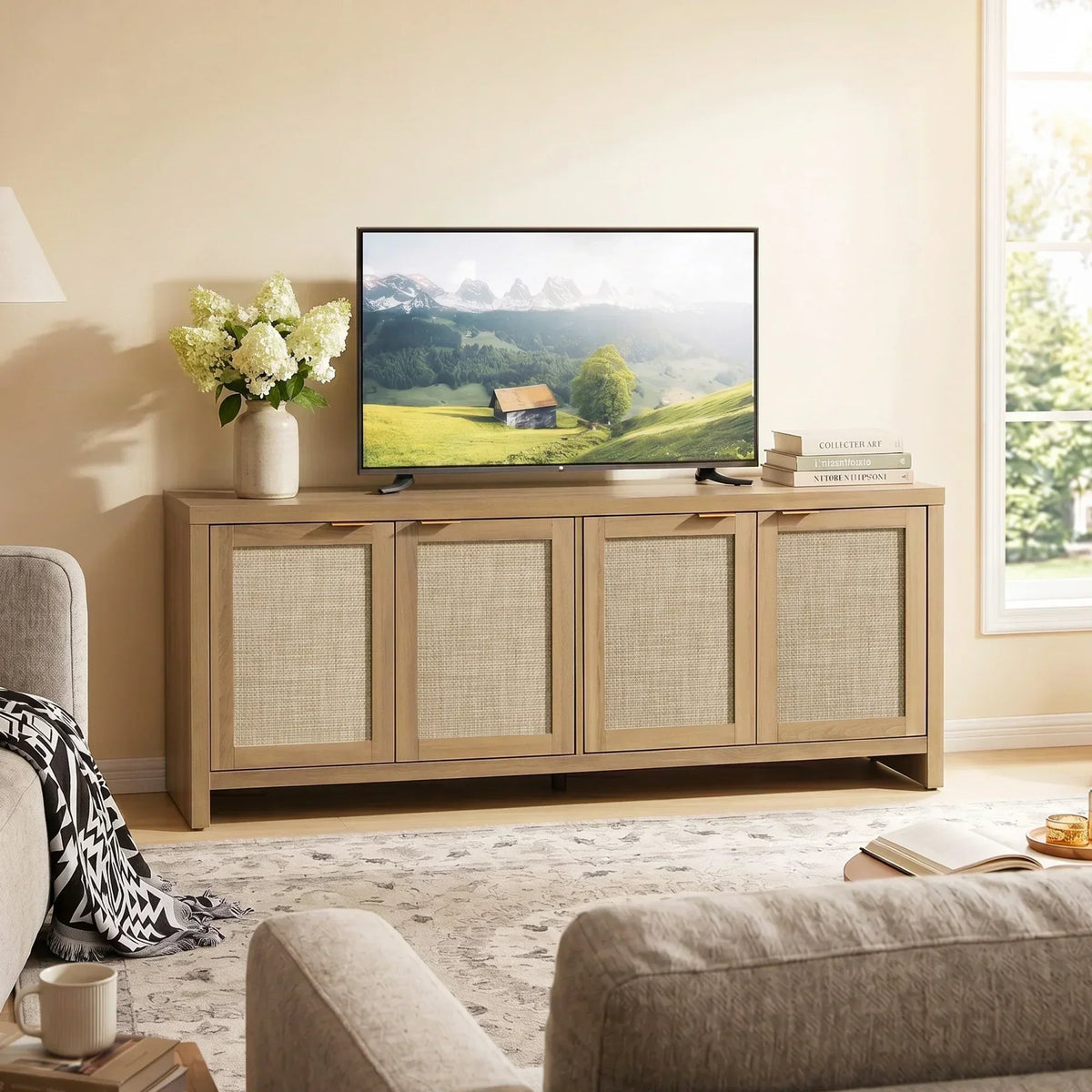 How to Choose a TV Stand That Fits a Soundbar