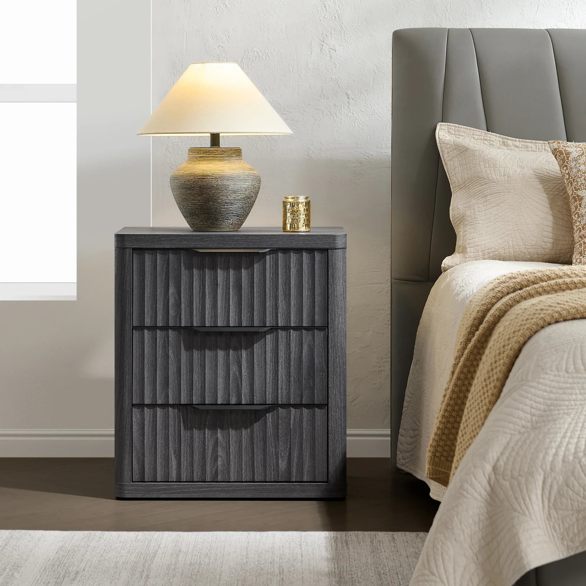 Cas 3 Drawers Nightstand with Black Handle