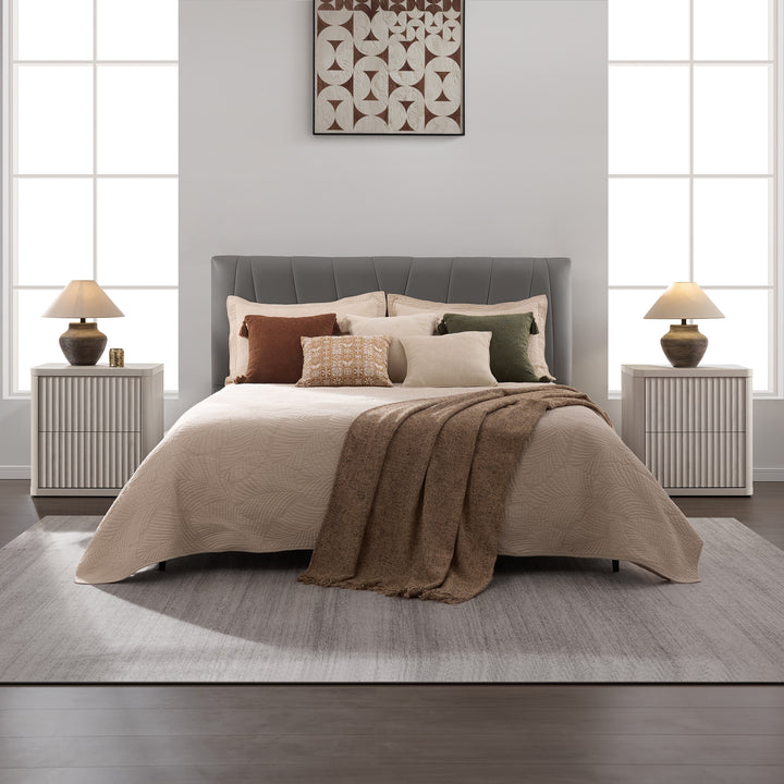 Cas 2-Drawer Nightstand, Fluted Style