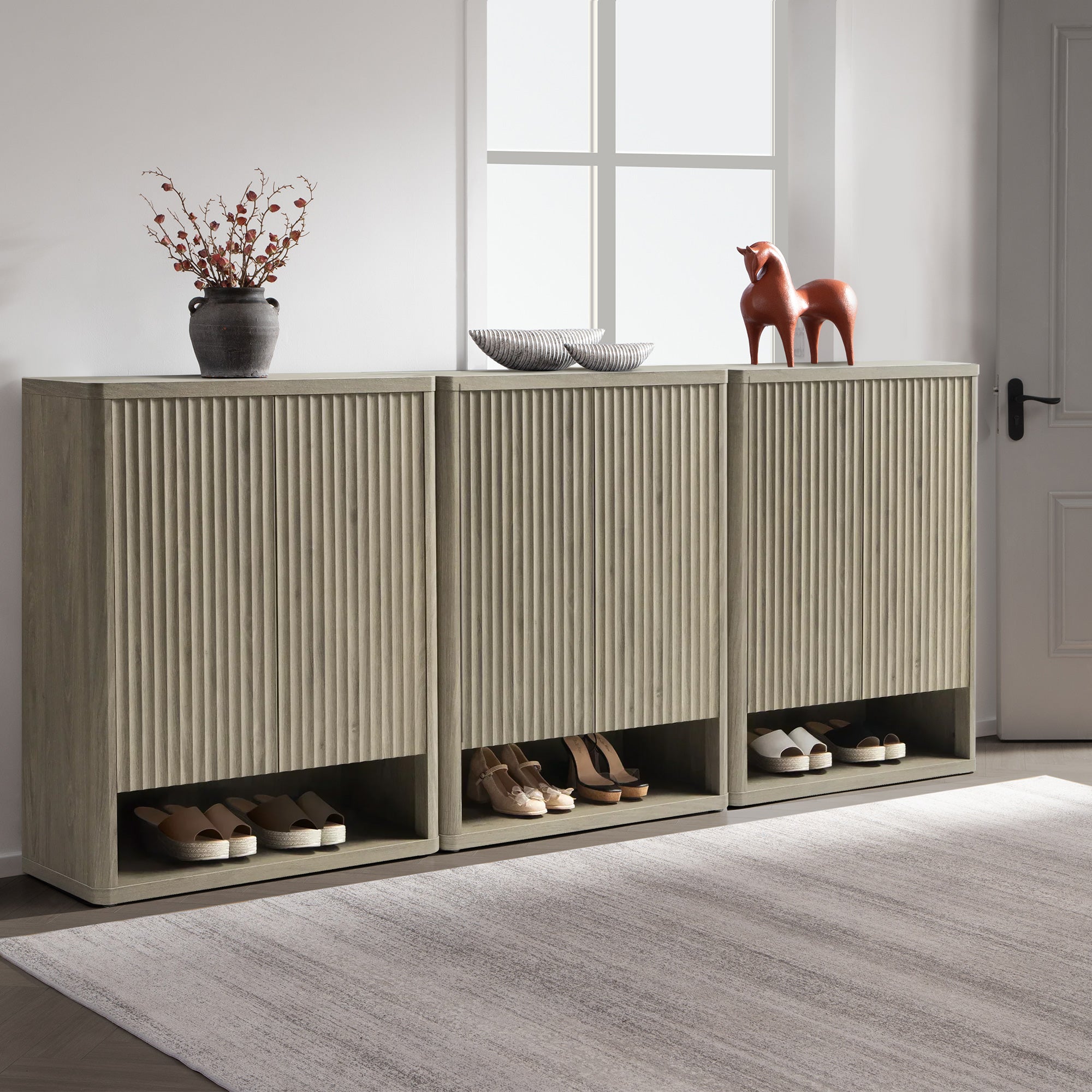 Cas Shoe Cabinet with Doors