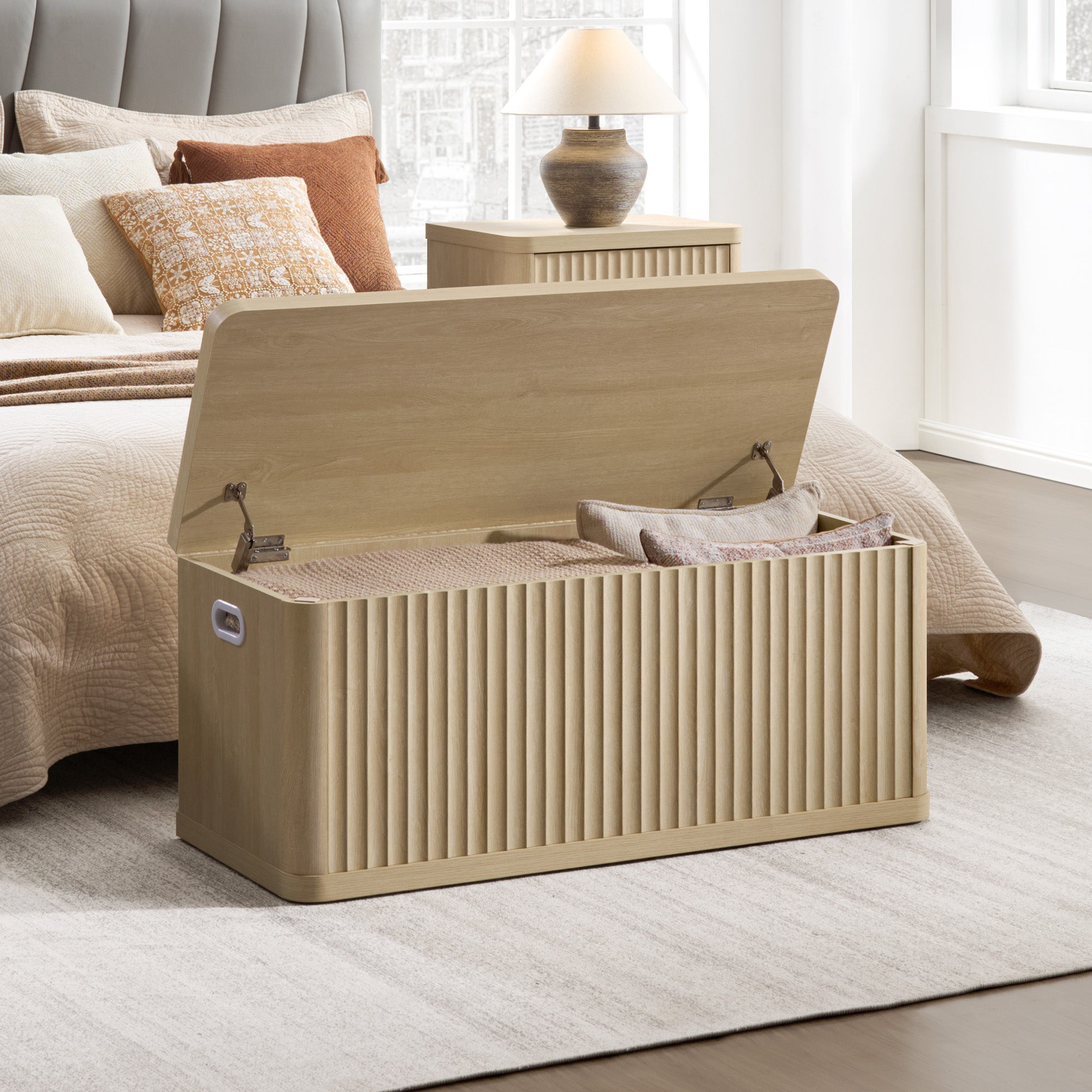 Cas Storage Shoe Bench with Flip-Top Lid