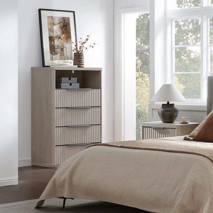 Cas Dresser with 4 Drawers