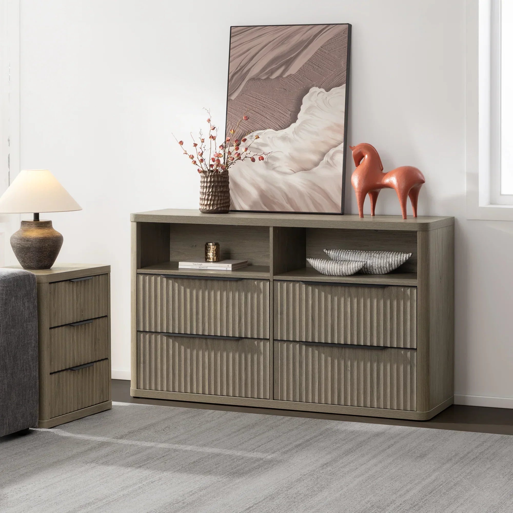 Cas 4 Drawer dresser with Open Shelf