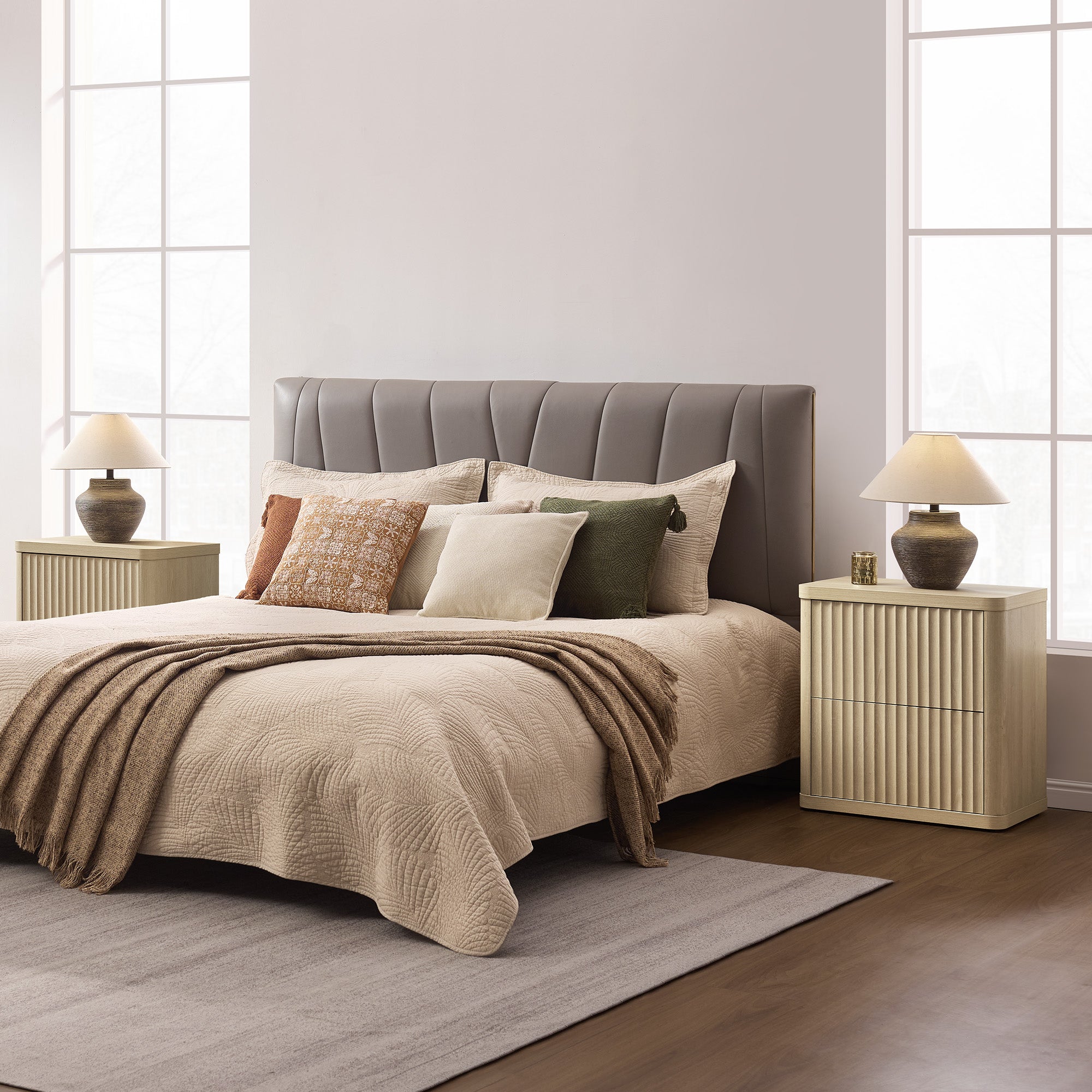 Cas 2-Drawer Nightstand, Fluted Style